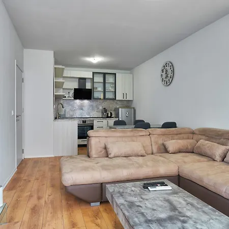 Private 1-bd With Balcony In By Flat Mаnаger Apartament *