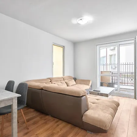 Apartament Private 1-bd With Balcony In By Flat Mаnаger Święty Włas