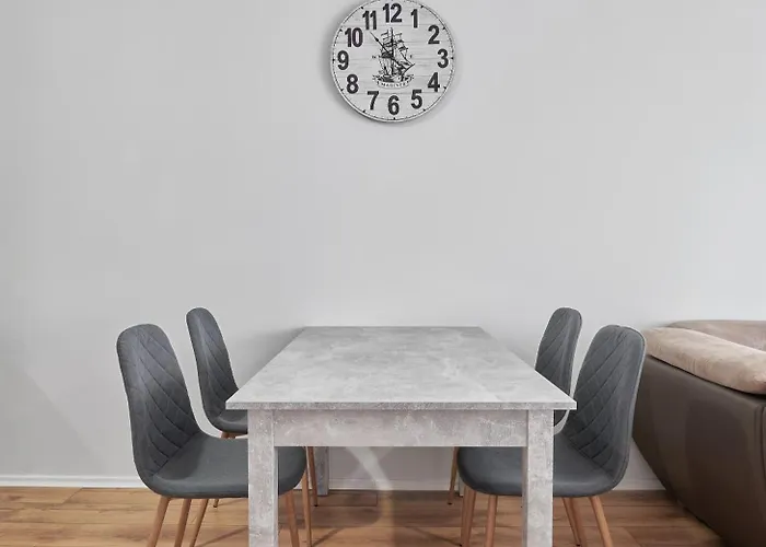 Apartament Private 1-bd With Balcony In By Flat Mаnаger *